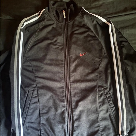Nike men’s tracksuit style with stripes swoosh logo vintage size M - Picture 1 of 4